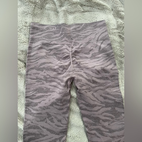 Gymshark Adapt Animal Seamless Leggings - Picture 5 of 10